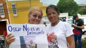 "Atrapados en un agujero negro", el drama de los venezolanos deportados por EE.UU. a El Salvador