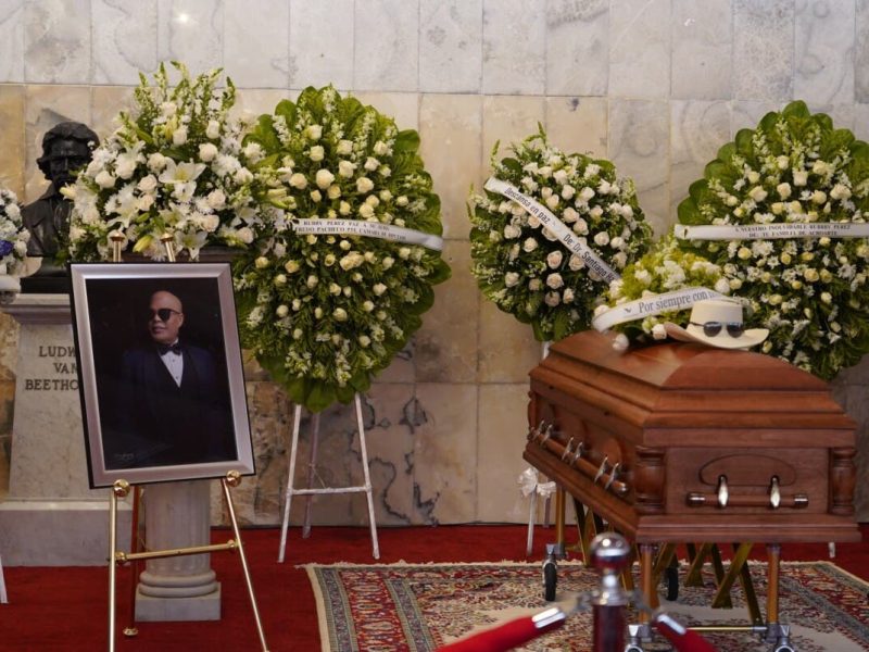 República Dominicana despide a Rubby Pérez, 'La voz más alta del merengue'