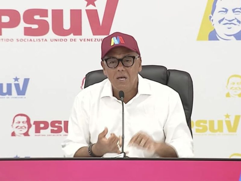 Jorge Rodríguez tilda de “payaso” a Bukele y le exige devolver a venezolanos presos en El Salvador