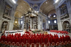 Todos los cardenales que participarán en el cónclave están en Roma