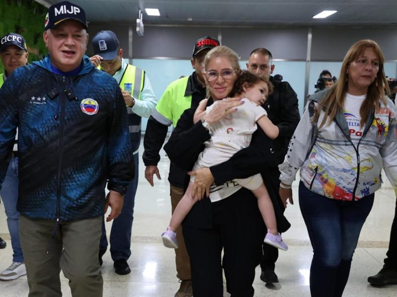 Estados Unidos asegura que repatriaron a Maikelys Espinoza "por una orden judicial"