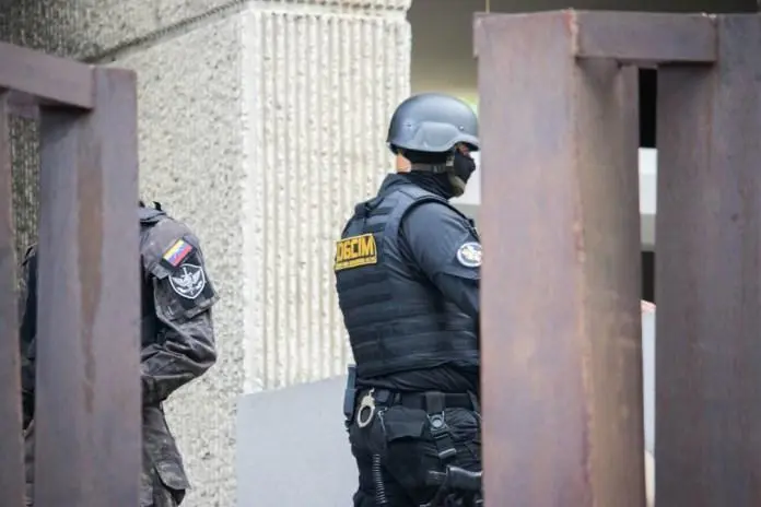 Activistas políticos, de derechos humanos y periodistas tambien fueron arrestados