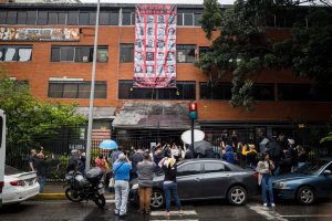 Sntp rechaza vandalización y robo de pancarta que exigía liberación de 20 trabajadores de la prensa detenidos