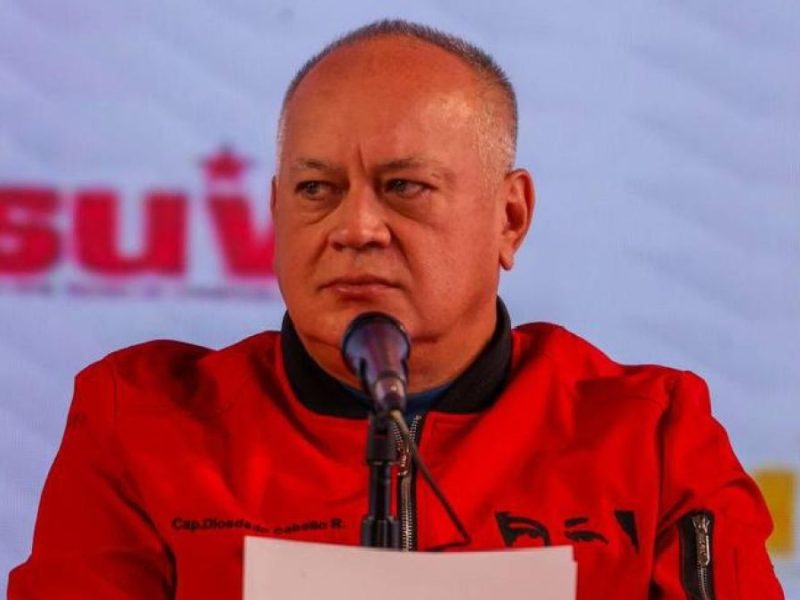 Cabello critica a la izquierda en Bolivia por no mantener la “unidad” para preservar el poder