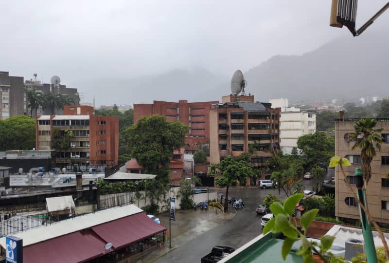 Apagón y lluvias en Caracas y estados del interior de Venezuela