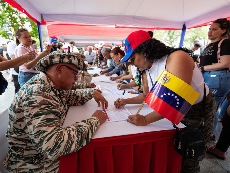 Maduro ordena una segunda ronda de alistamiento en la Milicia Bolivariana