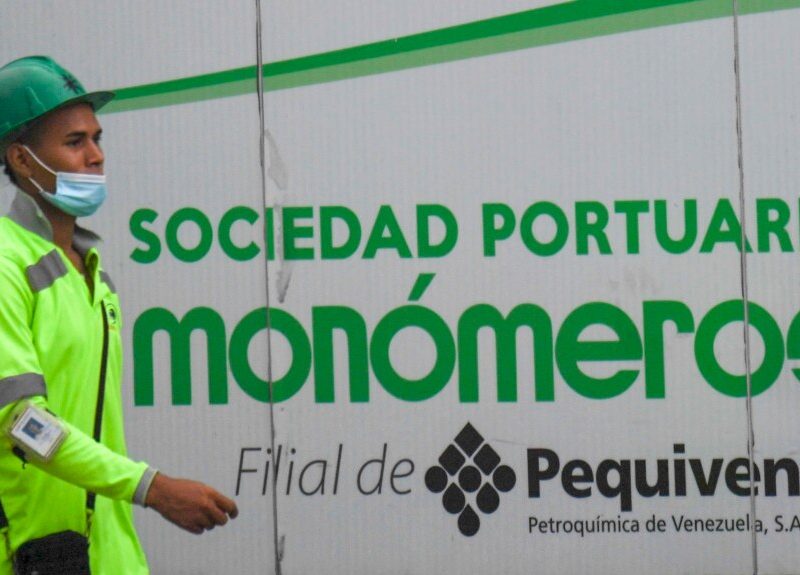 Venezuela y Colombia en negociaciones por Monómeros: ¿quién gana y quién pierde con la venta?