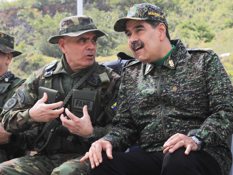 Padrino López advierte a EEUU que lucharán si ponen "un pie" en Venezuela