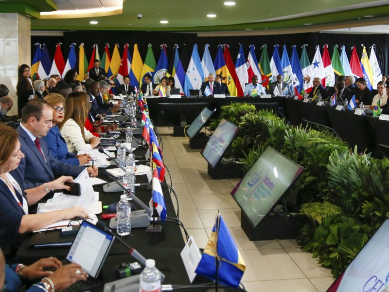Canciller Yván Gil asegura que EEUU "está listo para invadir Venezuela"