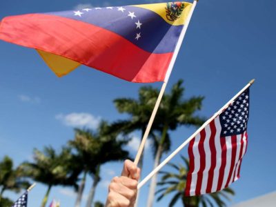Juez federal bloquea decisión de Trump de eliminar TPS para venezolanos
