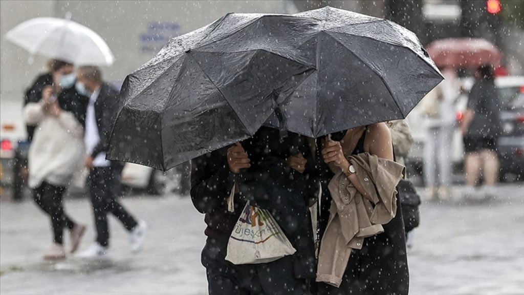 Onda tropical 35 está en el oriente de Venezuela y dejará lluvias