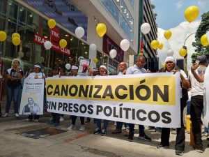 Margareth Baduel denuncia que colocaron dispositivo en su automóvil al finalizar Ruta por la Justicia