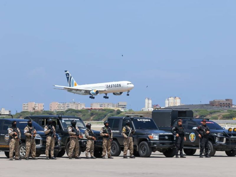 Llegan a Venezuela 185 migrantes en un vuelo procedente de Estados Unidos