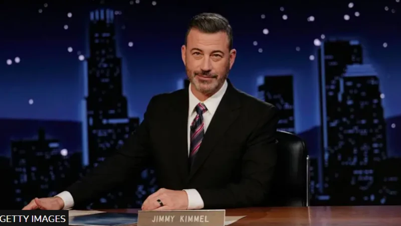 "Nunca fue mi intención minimizar el asesinato de un joven": Jimmy Kimmel defiende la libertad de expresión en su regreso a la TV tras la suspensión por sus comentarios sobre Charlie Kirk