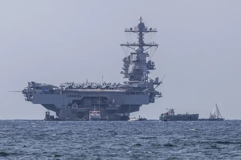 Expertos sobre llegada del Gerald Ford al Caribe: Sube probabilidades de ataques terrestres, busca efecto disuasivo e impactar en la región