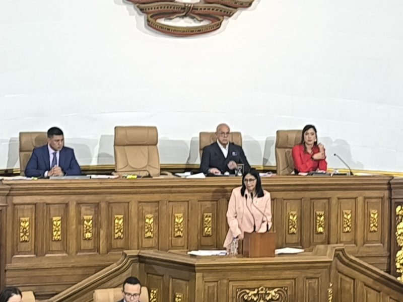 Vicepresidenta presenta a la AN presupuesto 2026 por casi 20 mil millones de dólares 