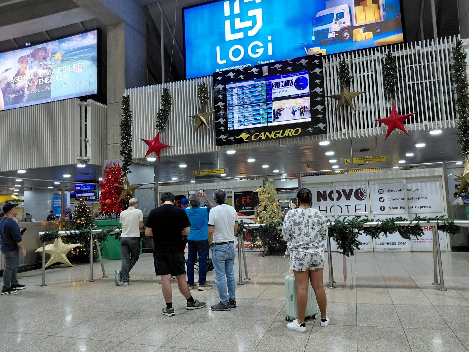 Un total de 36 vuelos nacionales salieron desde el aeropuerto de Maiquetía este domingo 4 de enero (La Hora de Venezuela)
