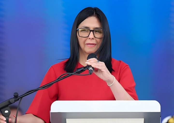 Delcy Rodríguez frente a la ciberseguridad y las telecomunicaciones