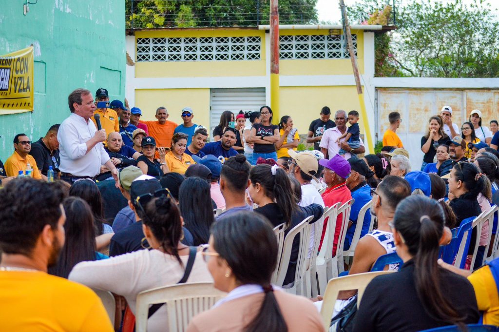 Reorganización de la oposición en el terreno: ¿Qué ocurre en medio del tutelaje de EEUU y mientras regresa María Corina? 