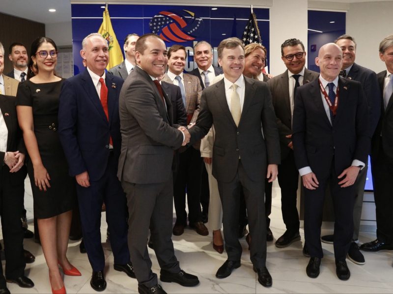 John Barrett, el ojo de Washington en Caracas": ¿Viene a normalizar o a fiscalizar el plan de tres fases? 