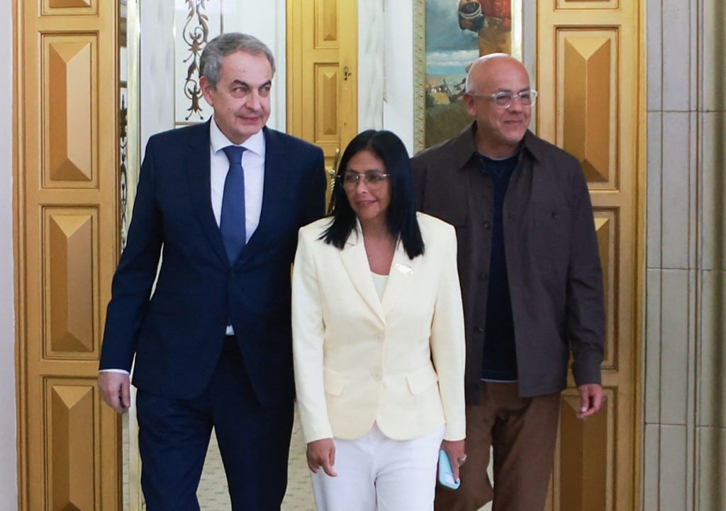 Juez del caso Plus Ultra desvela la presunta intermediación de Zapatero en millonarios negocios de petróleo y oro entre Venezuela, China y Emiratos