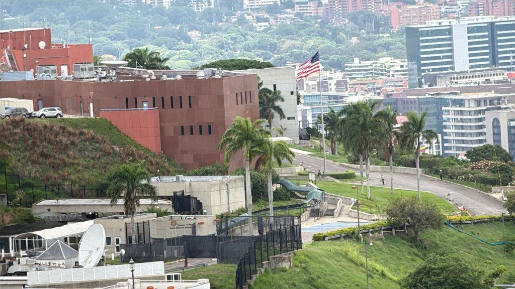 Dos aeronaves aterrizaron pasadas las 10 de lama