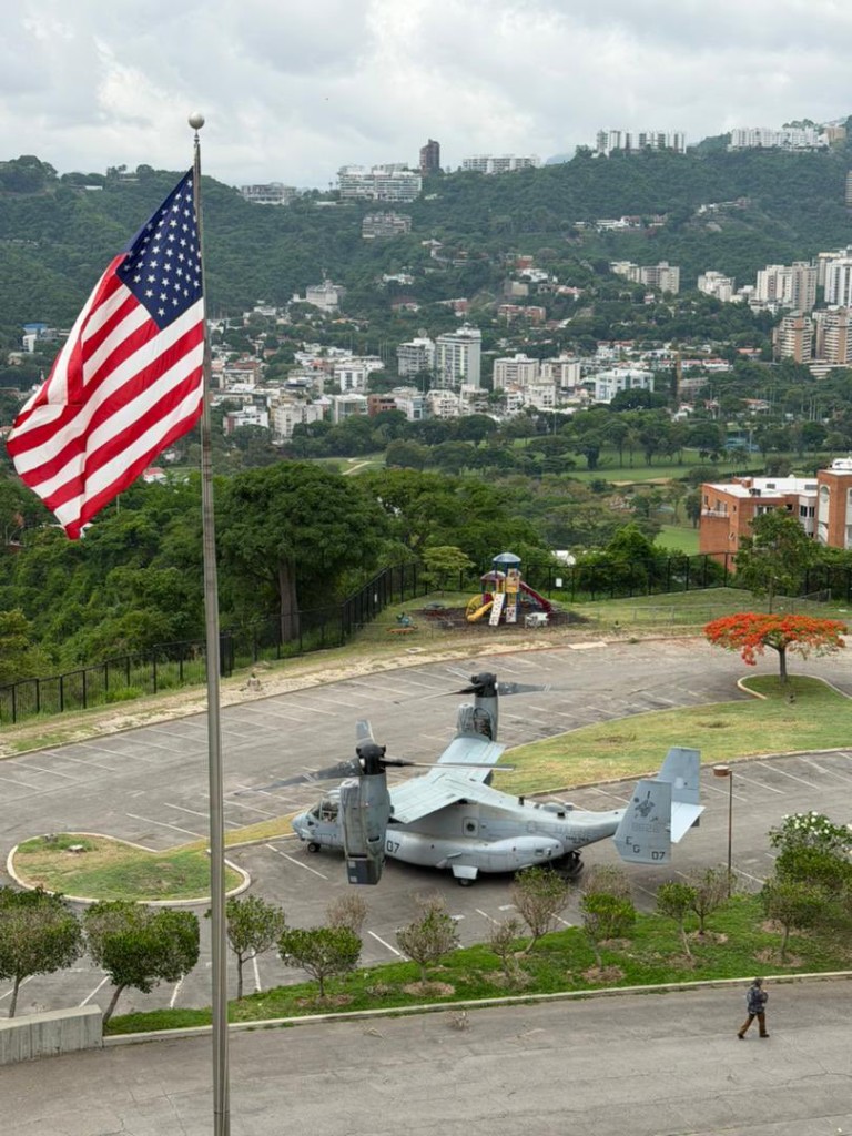 Lo que no se vio del simulacro militar en la embajada estadounidense en Caracas