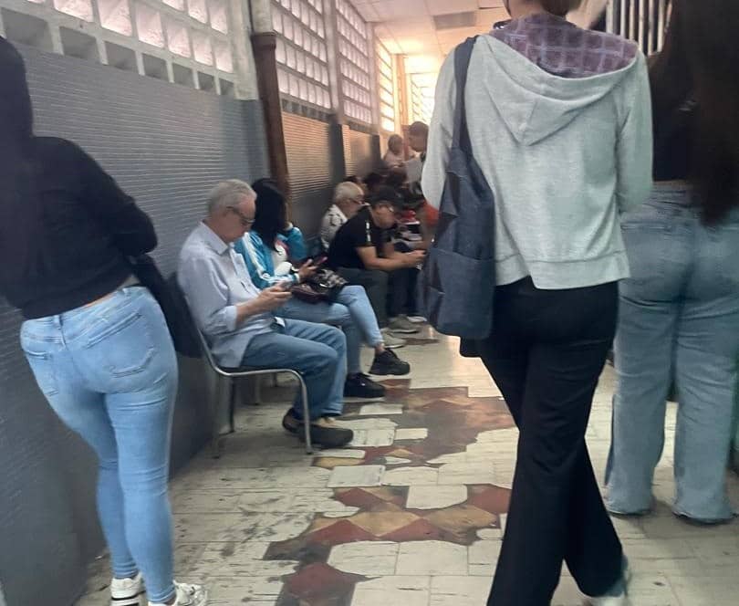 Un Estado sin respuesta: centros solidarios de salud sacan el pecho por la gente
