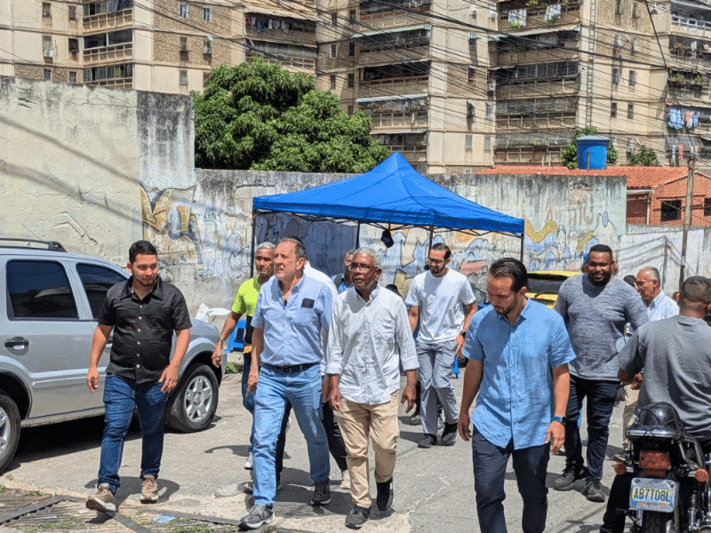 José Guerra retoma actividad política en El Valle y llama a una negociación incluyente 