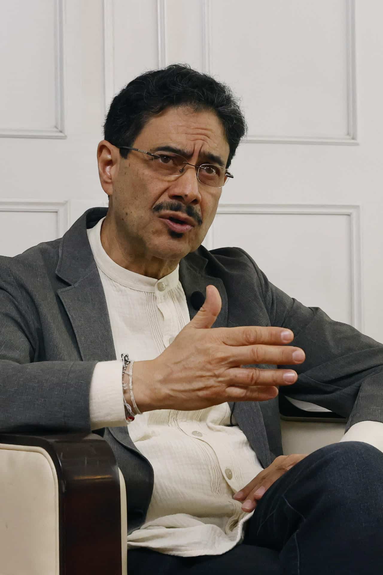 Cepeda reconoce que no tiene evidencias de irregularidades en resultados de las elecciones