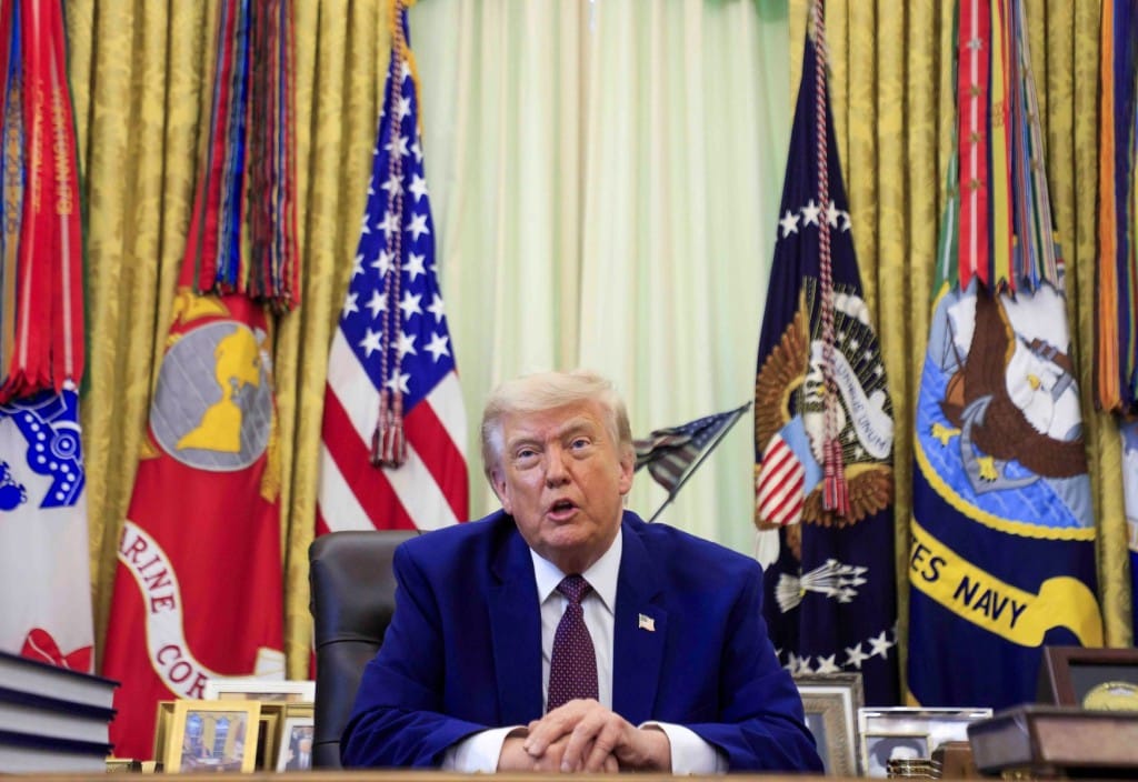 Cámara de Representantes vota por limitar los poderes bélicos de Trump en Irán
