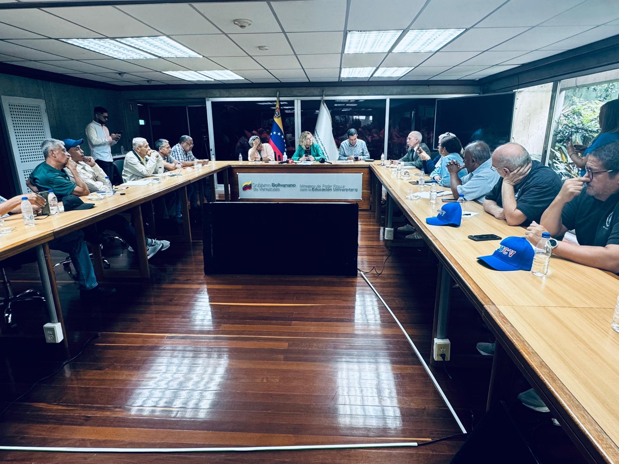 Ministra de Educación Universitaria anuncia mesa de trabajo con intergremial