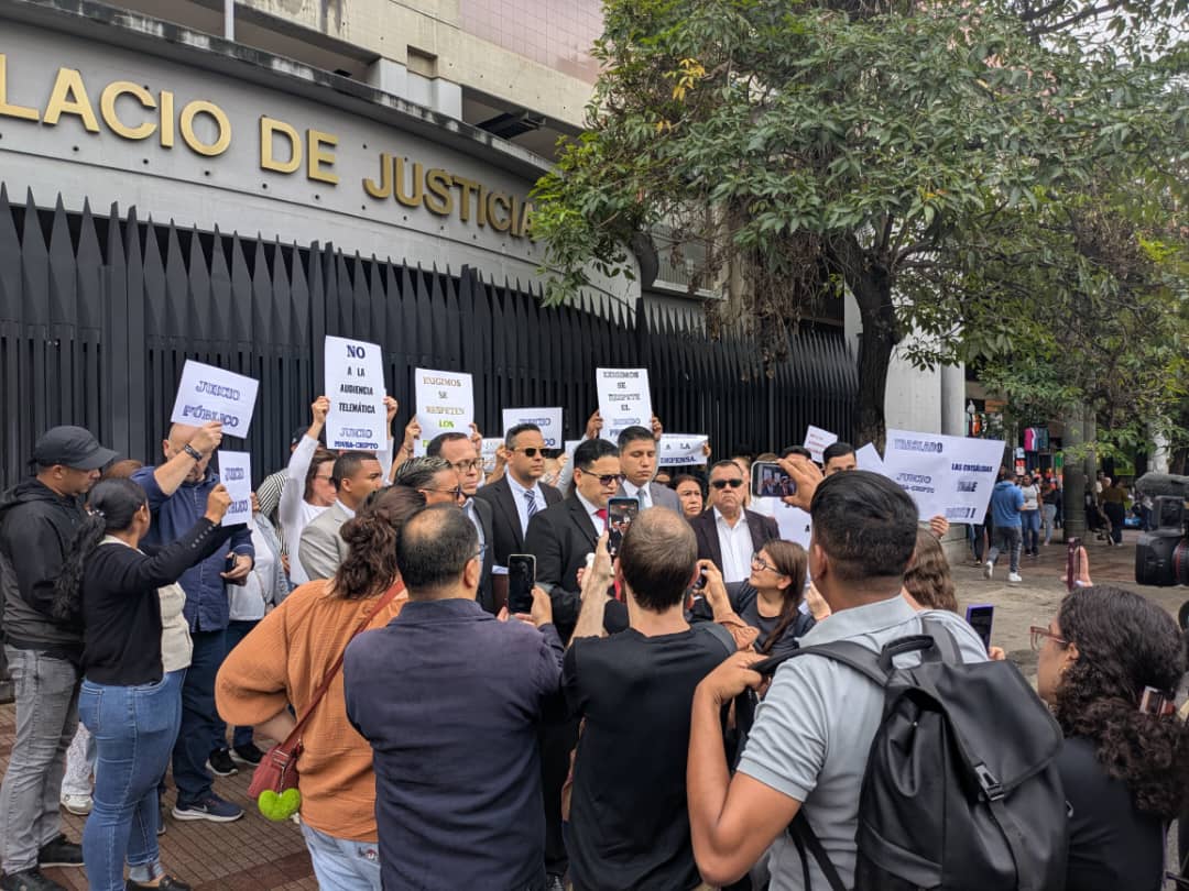 “Mi hijo solo es chofer, y lo acusan de los mismos delitos que altos funcionarios”: denuncian vicios en caso Pdvsa-Cripto