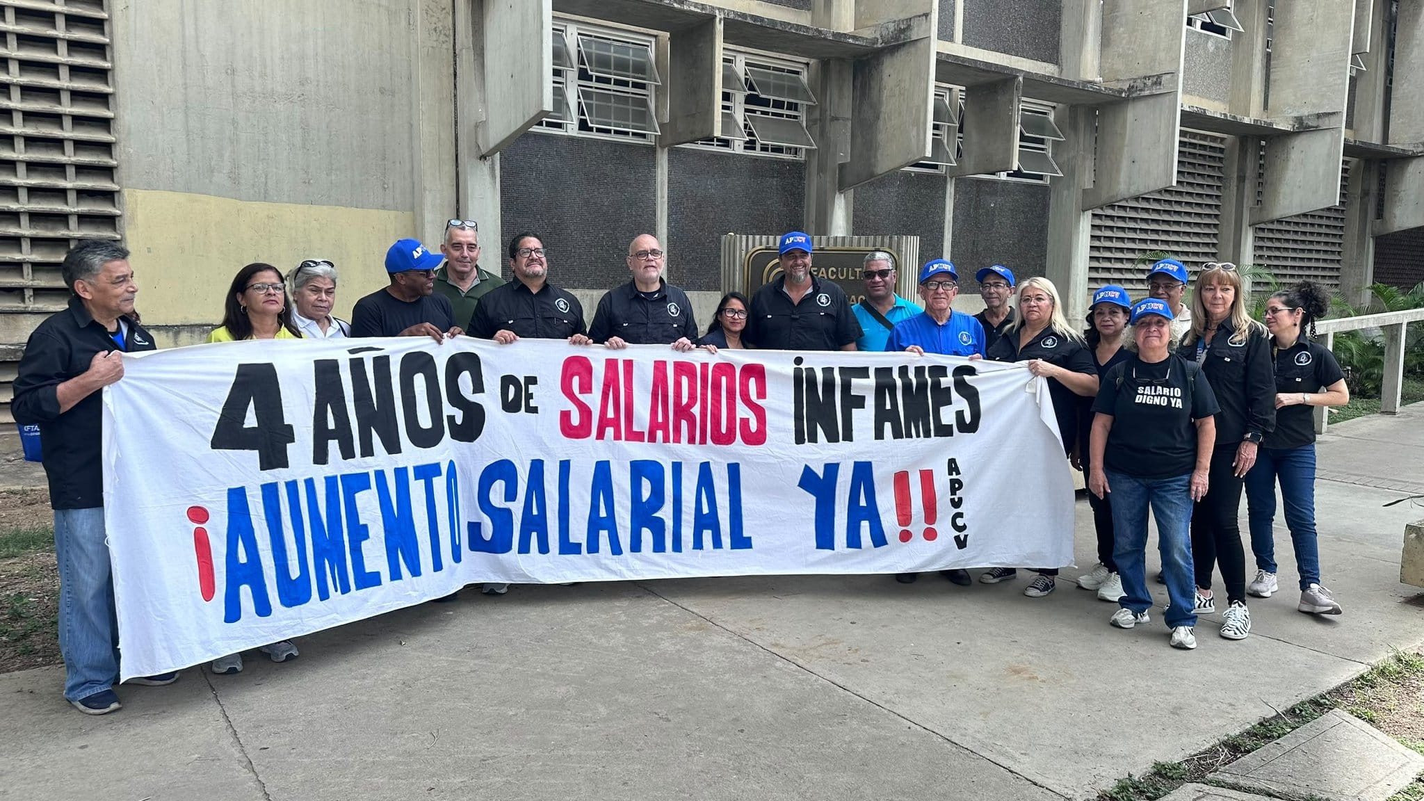 Gremios reportan 75% de acatamiento del paro universitario en todo el país