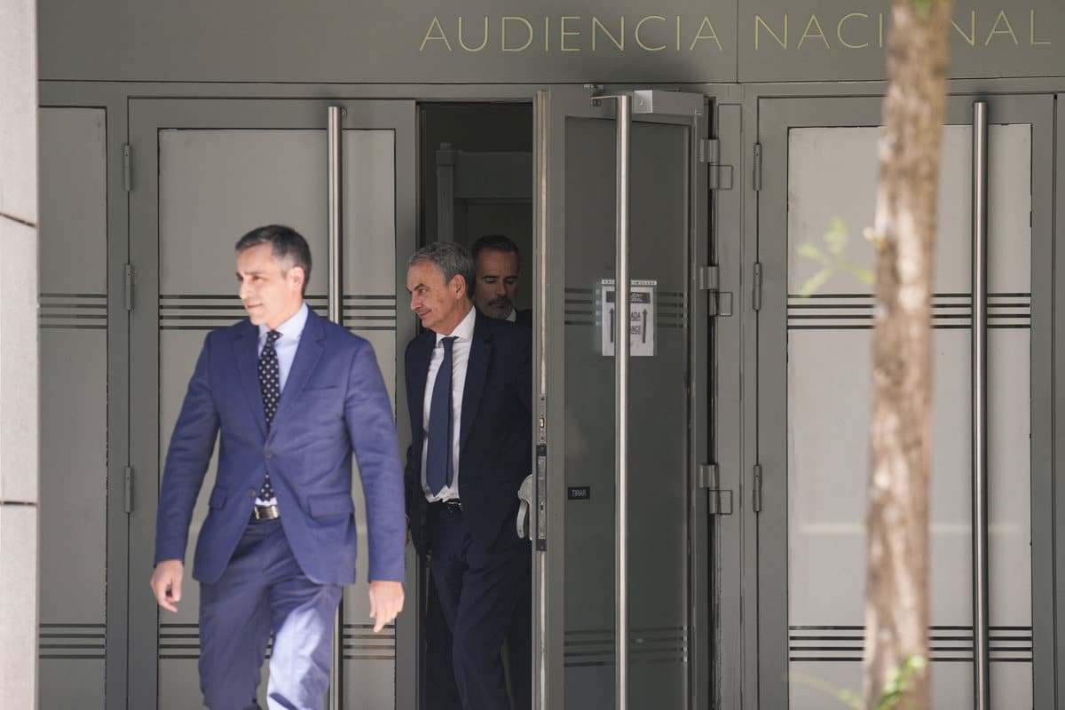 Zapatero niega todos los delitos y sale sin medidas cautelares de la Audiencia Nacional