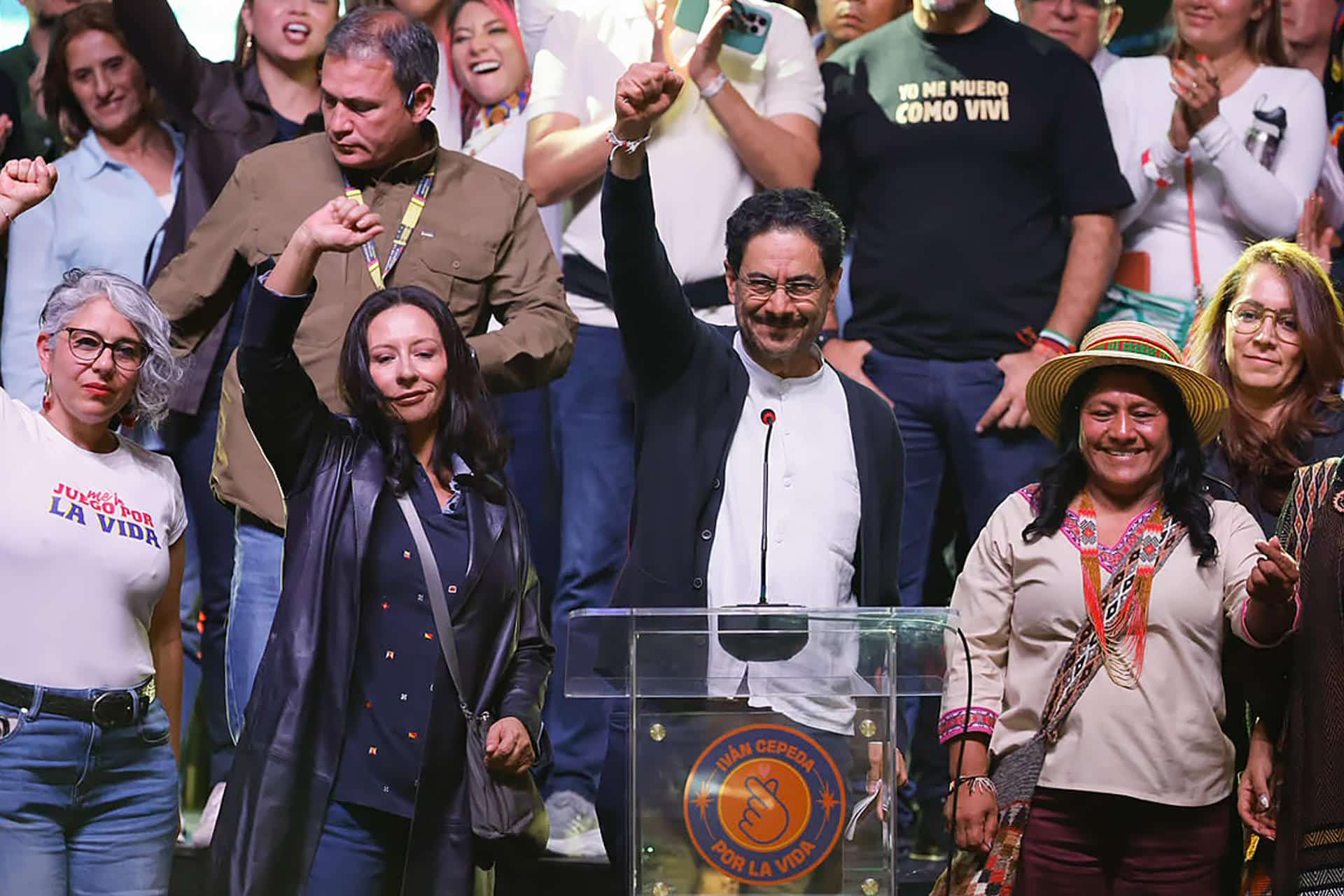 Cepeda reconoce resultado preliminar, pero dice que impugnarán 33.000 mesas