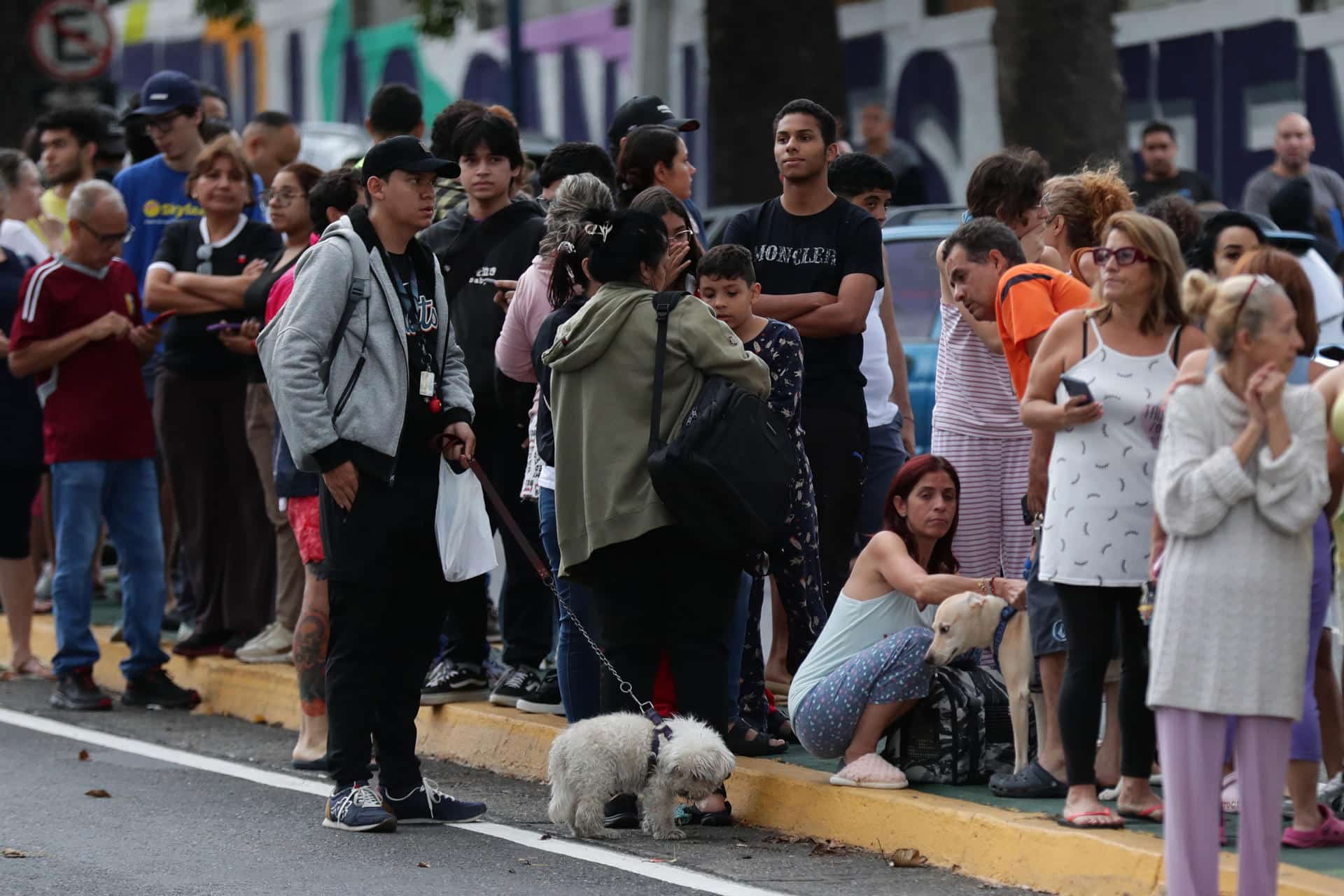 Más de 130 réplicas se han producido tras los terremotos del 24 de junio en Venezuela