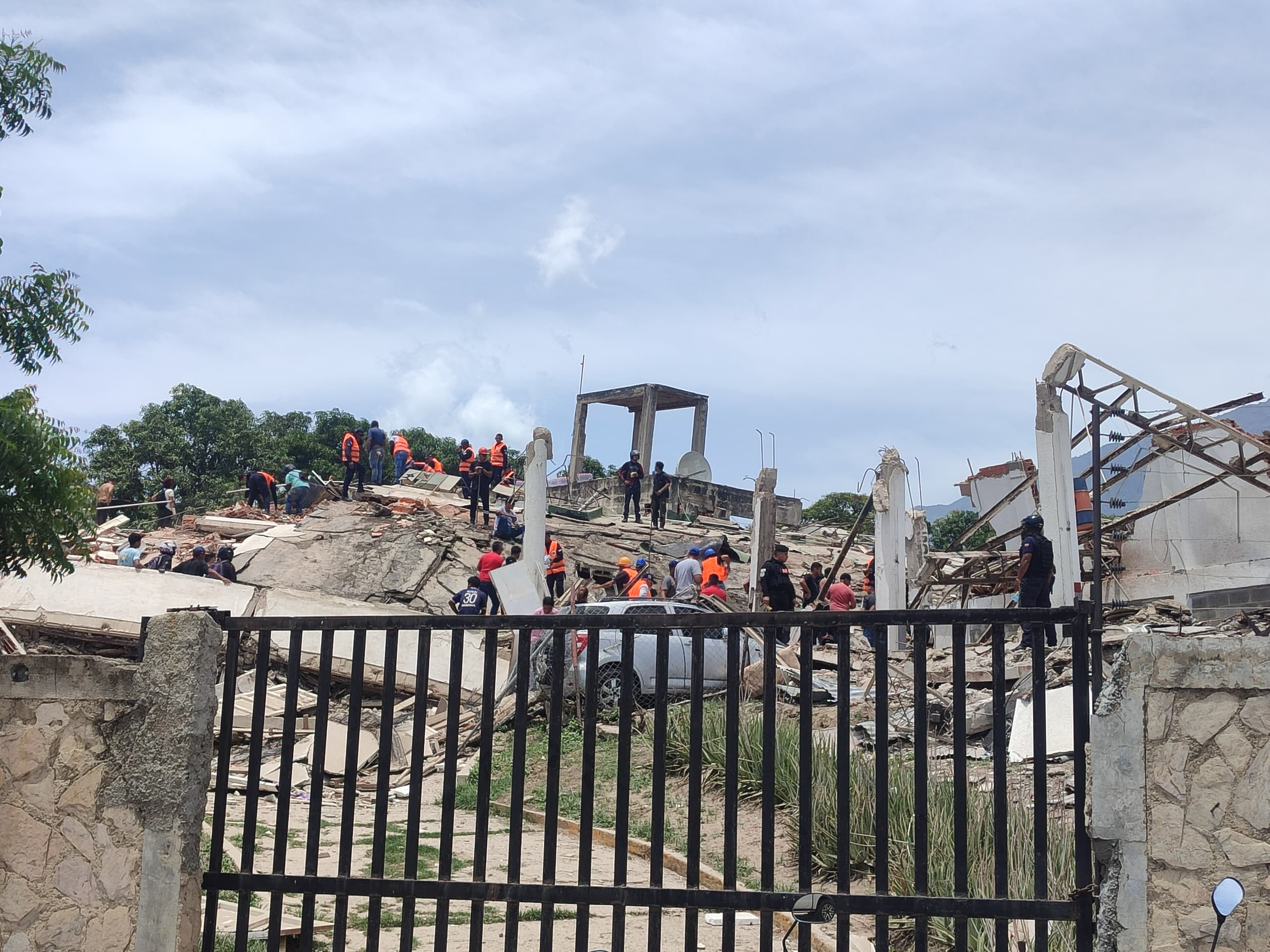 Destrucción y desamparo en Caribe, Corapal y Caraballeda