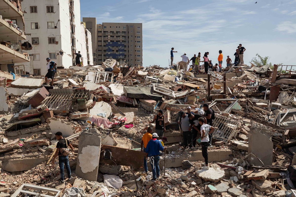 Más de 100 edificios colapsaron en La Guaira