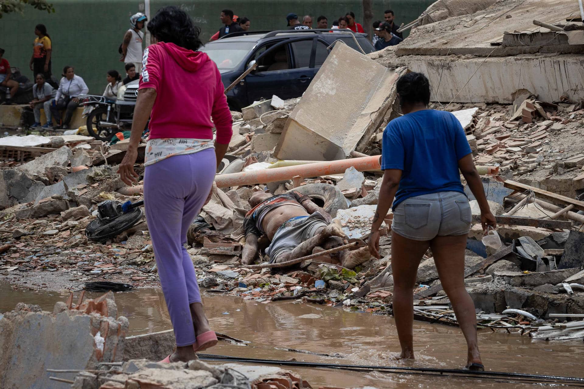 Sube a 235 la cifra oficial de muertes en Venezuela