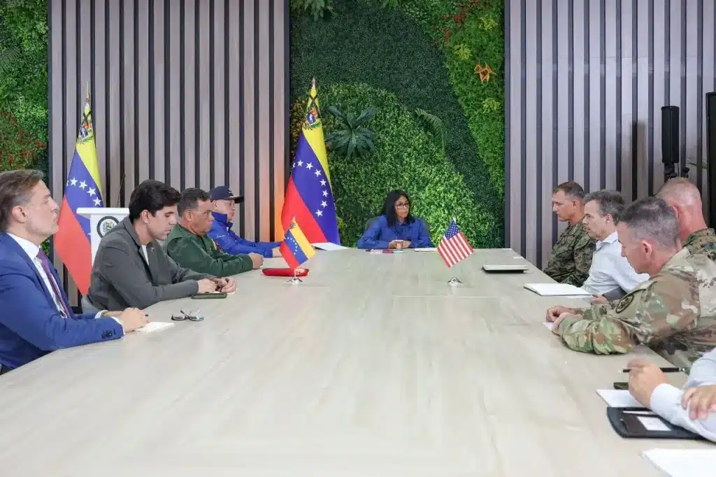 EEUU: Estamos concentrados en ayudar en la emergencia pero la recuperación y la transición democrática siguen en pie