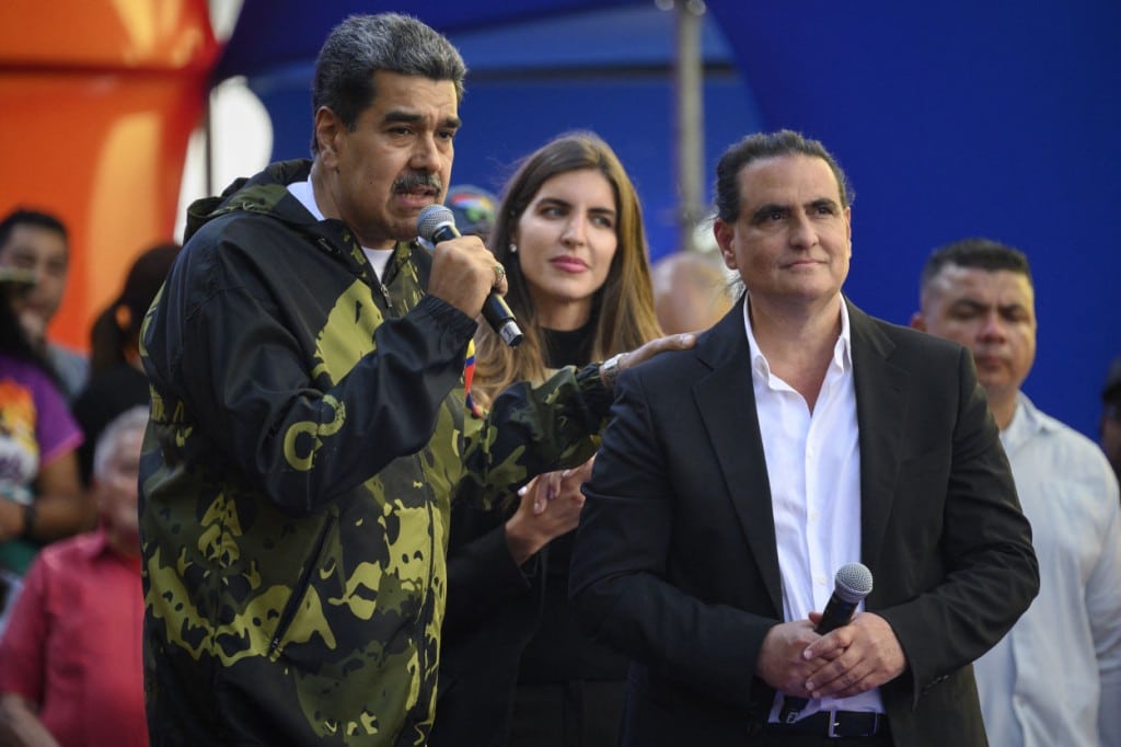 Juez de Miami condena a Nicolás Maduro y Álex Saab a pagar $314 millones por torturas a 3 estadounidenses