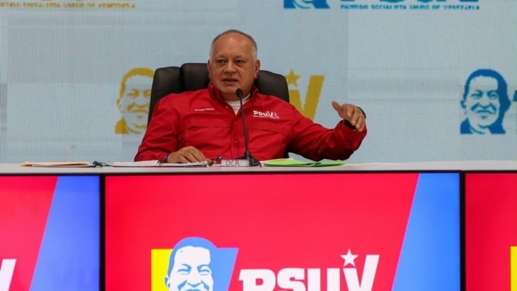 Cabello llama “miserables” a quienes comparan respuestas del gobierno venezolano y colombiano ante terremotos 