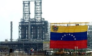 Constitucionalistas advierten que un gobierno democrático debe revisar “con lupa” acuerdos petroleros con EEUU