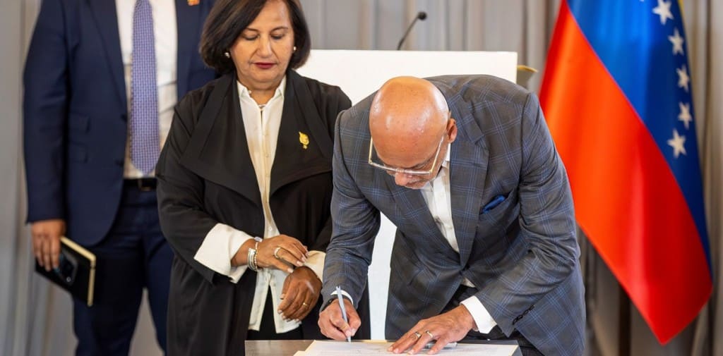 En septiembre debe iniciar la parte más dura de la negociación advierten consultores politicos