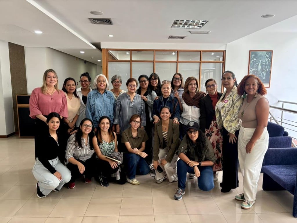 Constructoras de Paz es un proyecto del Instituto Prensa y Sociedad 