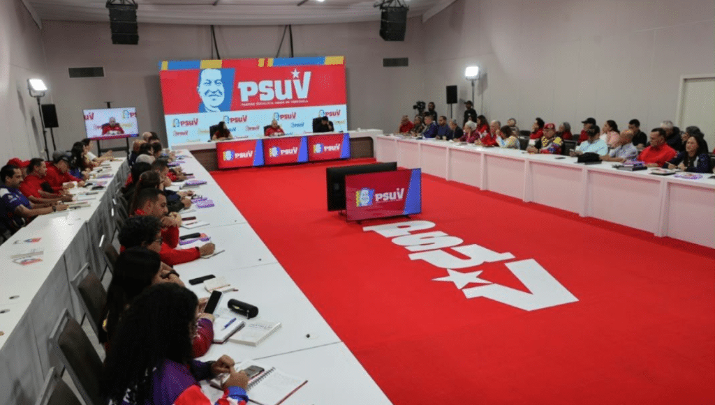 El Psuv pasa de marchar en Caracas a asambleas comunales: Tutelaje, pocos recursos y malestar interno influyen 