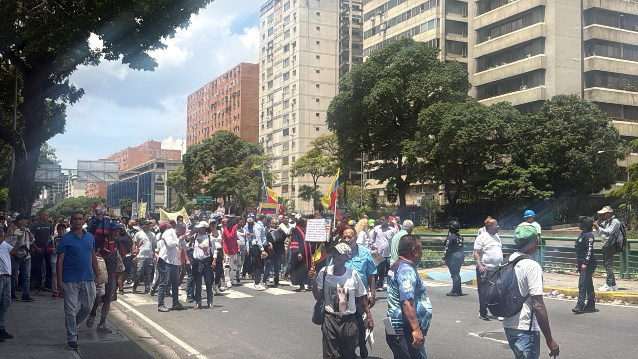 Protestas en Venezuela exigen salarios, elecciones y liberación de presos políticos