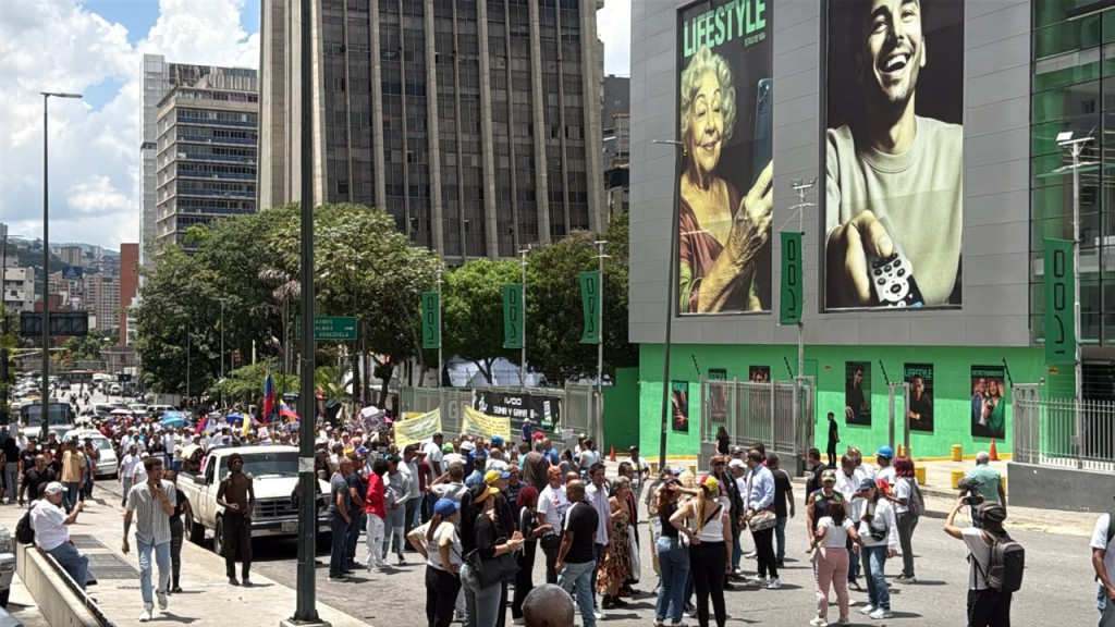 Familiares de presos políticos exigen excarcelaciones y el fin de “tribunales de terrorismo”