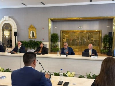 La democracia imaginada se construye con votos